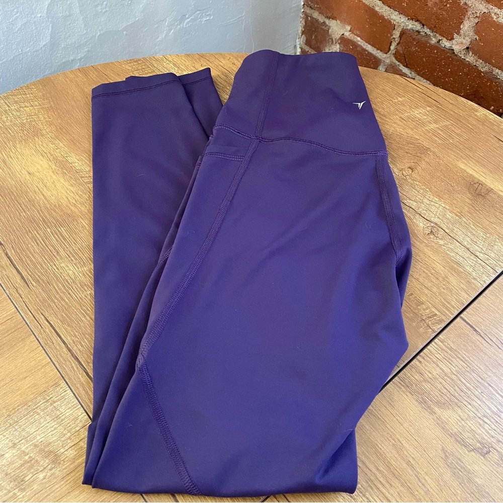 Purple Old Navy Elevate Go-Dry Leggings